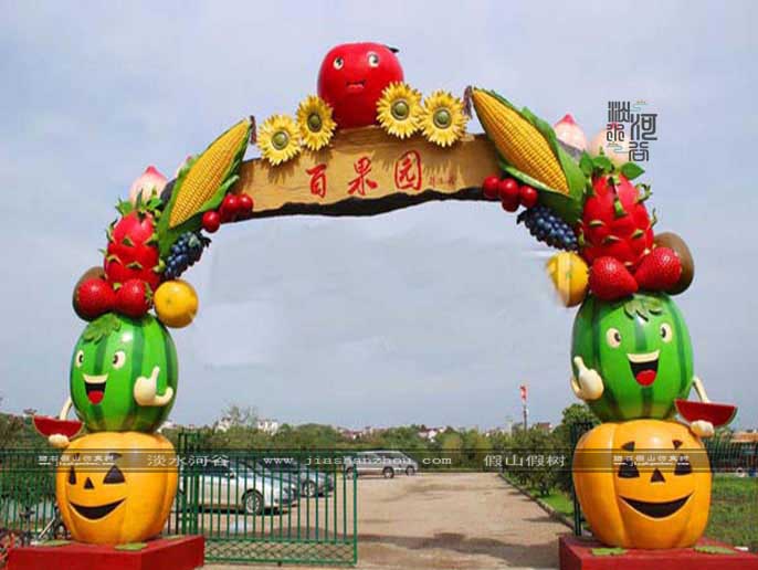 仿真樹大門總體規(guī)劃布局考慮協(xié)調(diào)統(tǒng)一合理配置