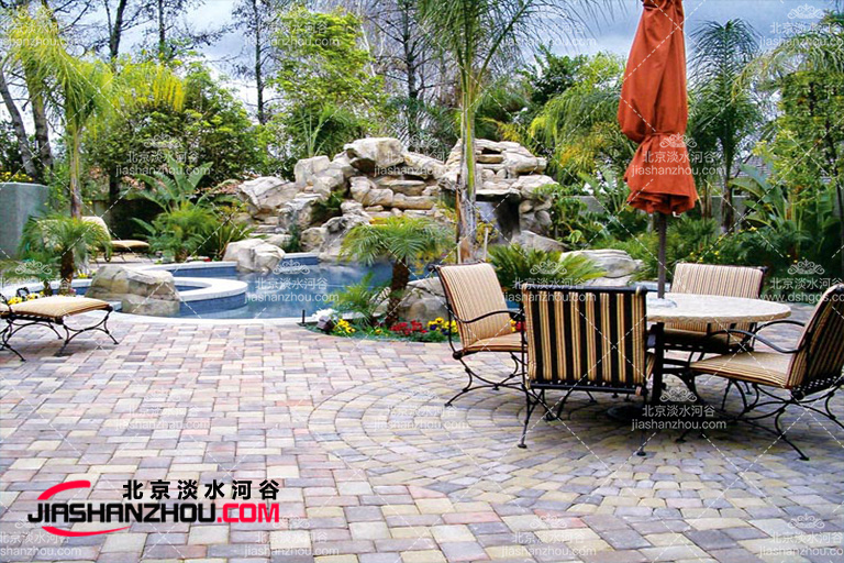 為蘇州金雞湖大酒店設計制作塑石假山清新浪漫富有詩意