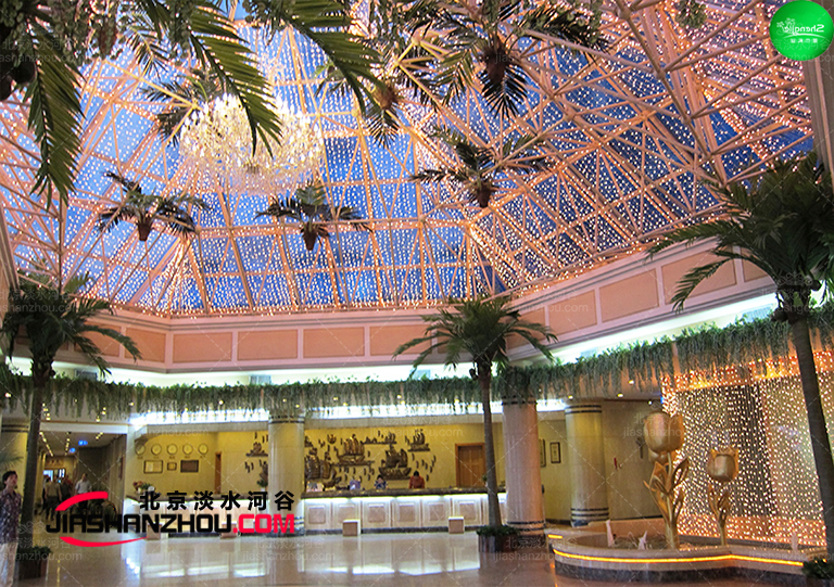 仿真樹(shù)美化城市的靈一如既往發(fā)揮其特點(diǎn)優(yōu)勢(shì)為環(huán)境增添靚麗色彩