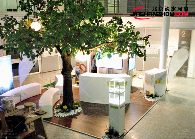 結(jié)合時(shí)尚元素藝術(shù)仿真樹(shù)在義烏香格里拉酒店大放光彩