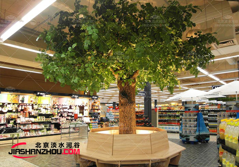 仿真樹用柔和的色彩與形狀為環境裝飾完成視覺體驗