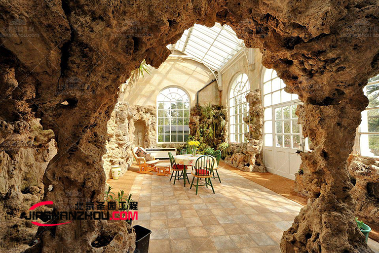 山東濰坊這家仿真巖洞旅館心設計了許多設計細節