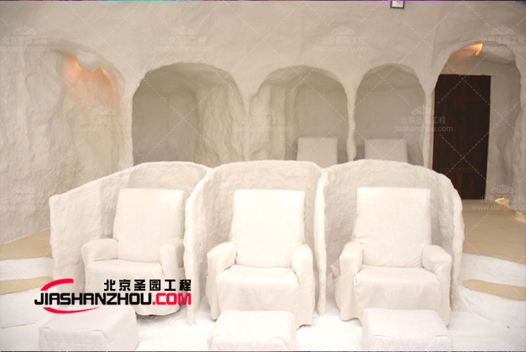 仿真鹽洞酒店搭配玻璃屋頂晚上看星空超級棒