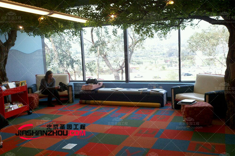 如何用仿真樹設計一個美麗的花園陽臺