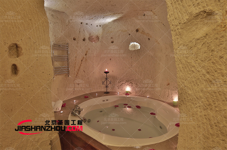 廣西桂林復古中式山洞酒店衛浴設計