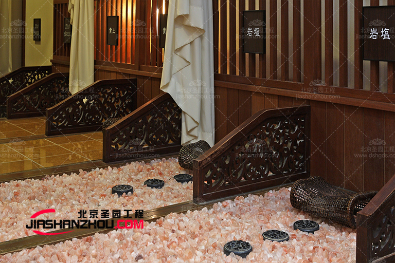 受到設計啟發的鹽浴鹽療汗蒸房