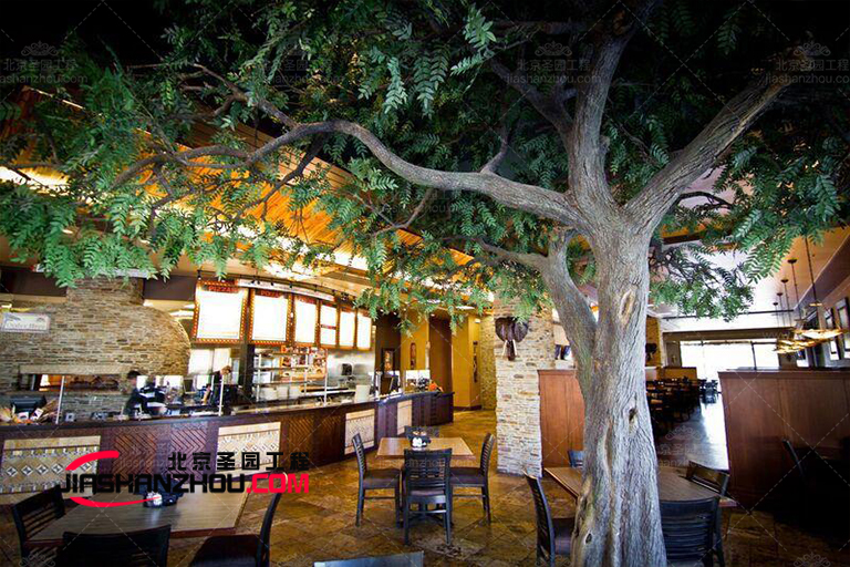 美麗高端的室內外仿真樹裝飾受到很多房主和企業的追捧