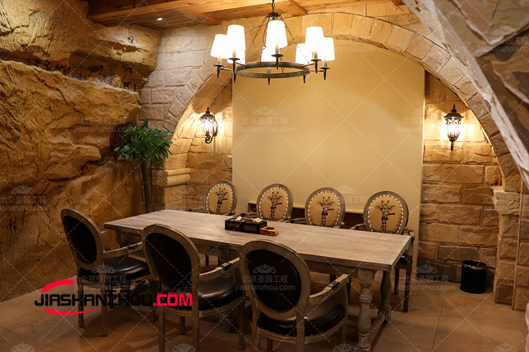 北京廠家的仿真山洞餐廳儲物創意設置