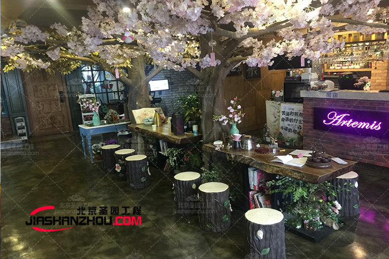 仿真樹假日裝飾輕松快速地與任何空間相得益彰