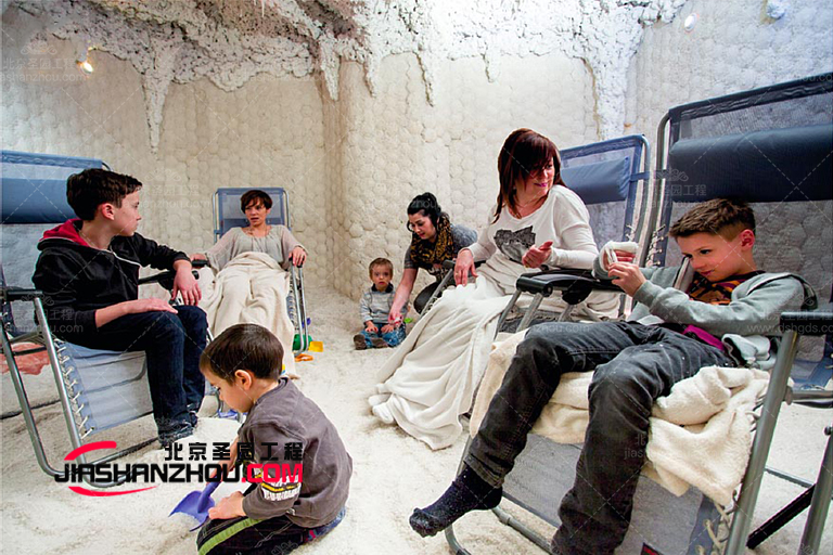 兒童主題仿真鹽洞汗蒸房給人一種輕松輕松的感覺