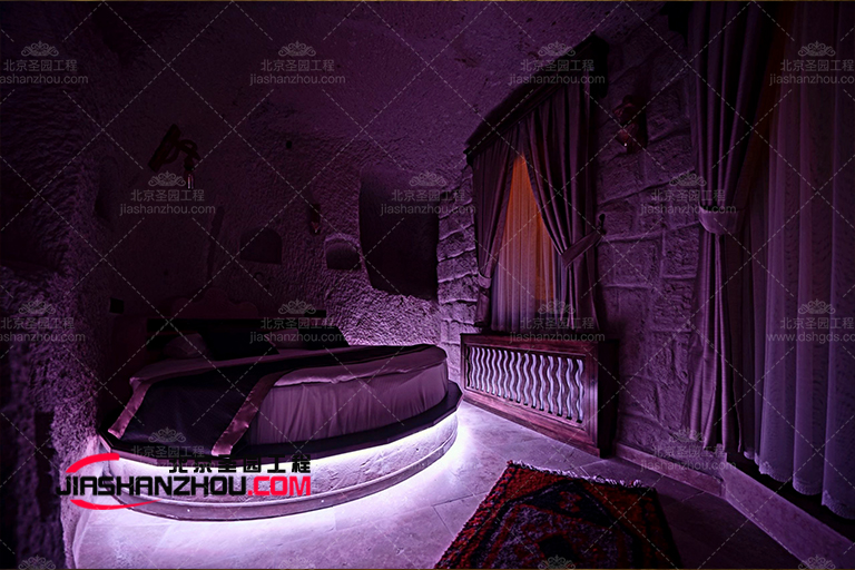 別墅洞穴豪宅不僅造型上創新 也打造了一個綠色環保的住宅