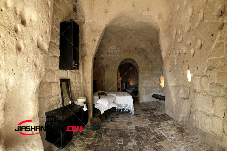 天然巖洞酒店室內(nèi)設(shè)計(jì)看起來充滿輕松和奇思妙想