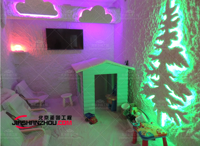 一個好的鹽壁燈照明是仿真鹽洞鹽療房SPA漂亮的基礎設計