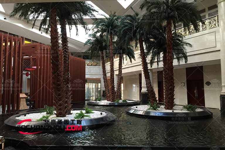 仿真樹(shù) 棕櫚樹(shù)在行業(yè)專(zhuān)注二十多年 歡迎來(lái)電咨詢(xún)