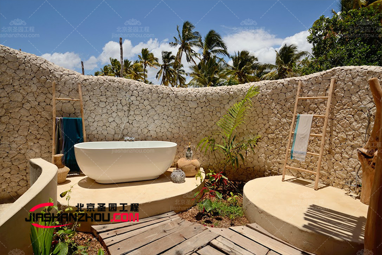 仿古巖洞主題酒店 洞穴浴室排污安裝細節(jié)