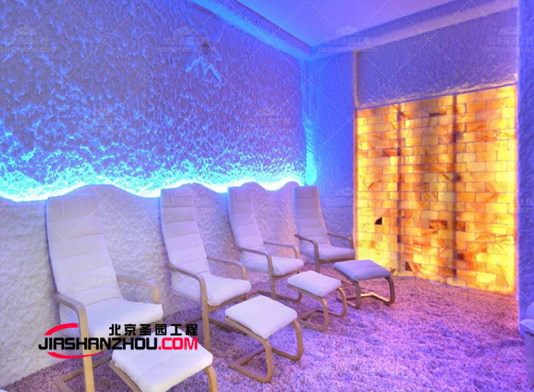 黑色 橙灰色等經典中性色也是設計仿真鹽洞民宿的理想選擇