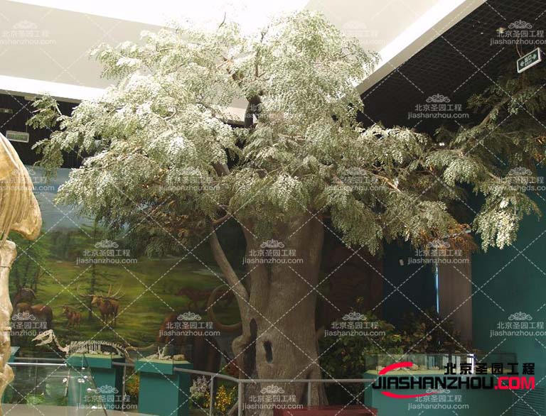 在室內(nèi)外造景仿真樹是不二之選