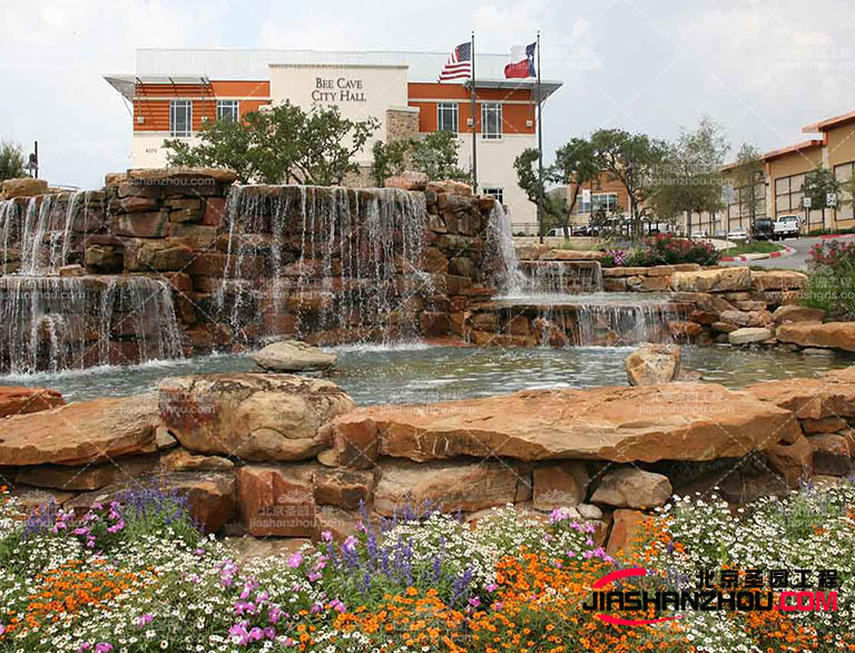 塑石假山也稱水泥假山 那么塑石假山都有什么優點呢？