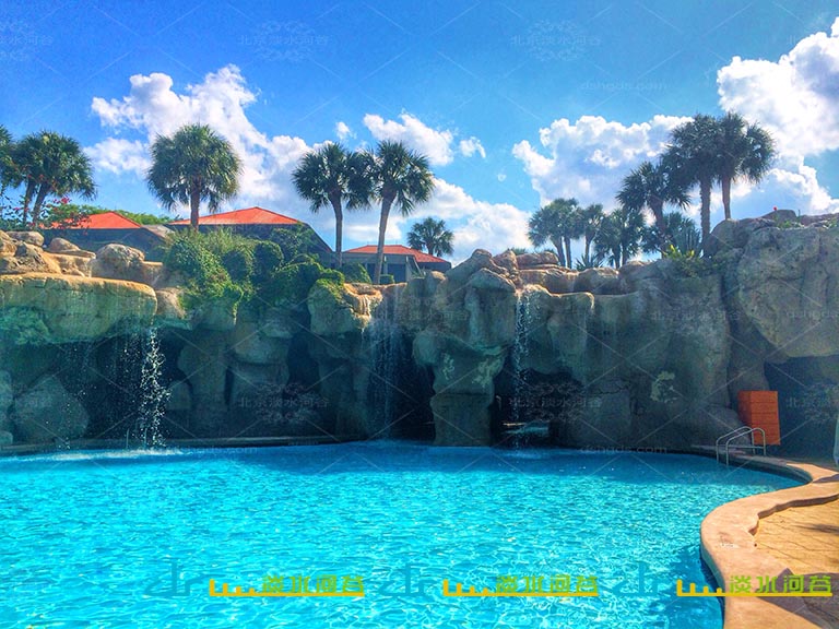 塑石假山可塑性強(qiáng)、還原性好、使用時(shí)間長