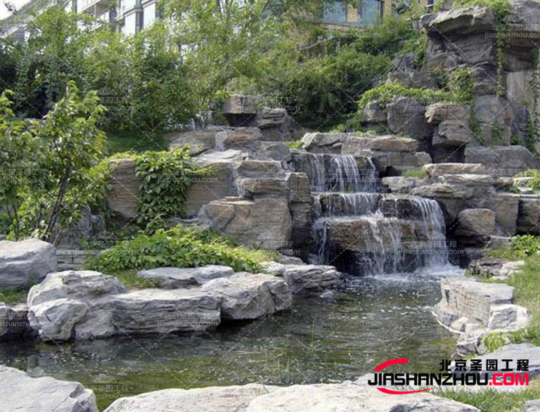 塑石假山是一個(gè)可以讓公園或是景區(qū)變得更加的漂亮美觀