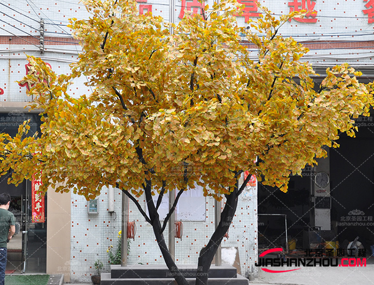 仿真樹需要考慮植物的適應(yīng)環(huán)境，包括光照、溫度、濕度等因素