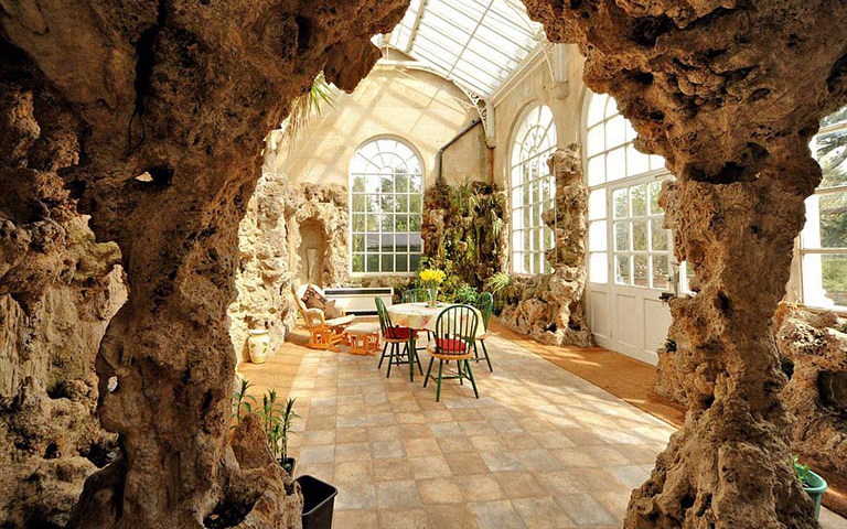 北京廠家的現(xiàn)代仿古巖洞主題客棧設(shè)計制作指南